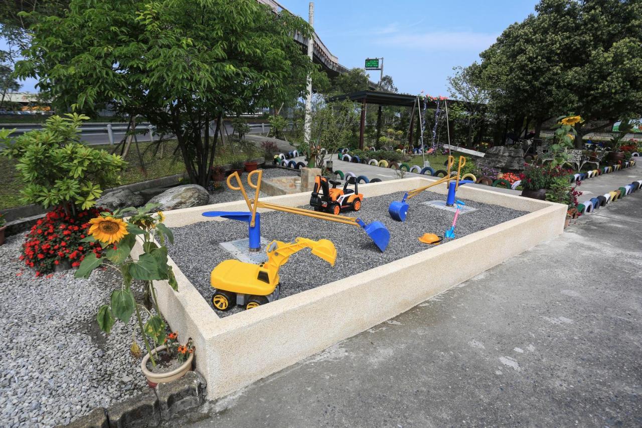 Sweetheart Homestay Luodong Exterior foto